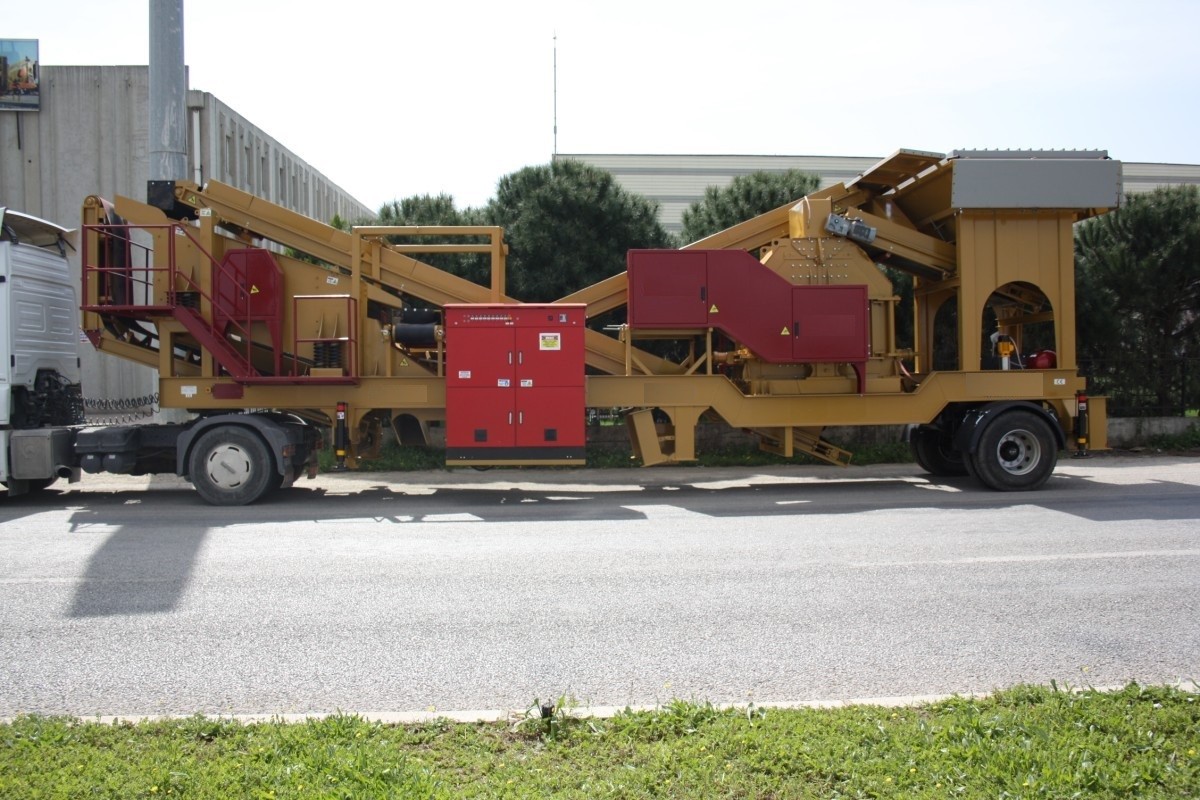 Mobile Pallet Screener For Sale