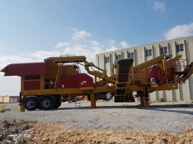 Mobile crusher with 100-150 TPH - DRAGON Crusher