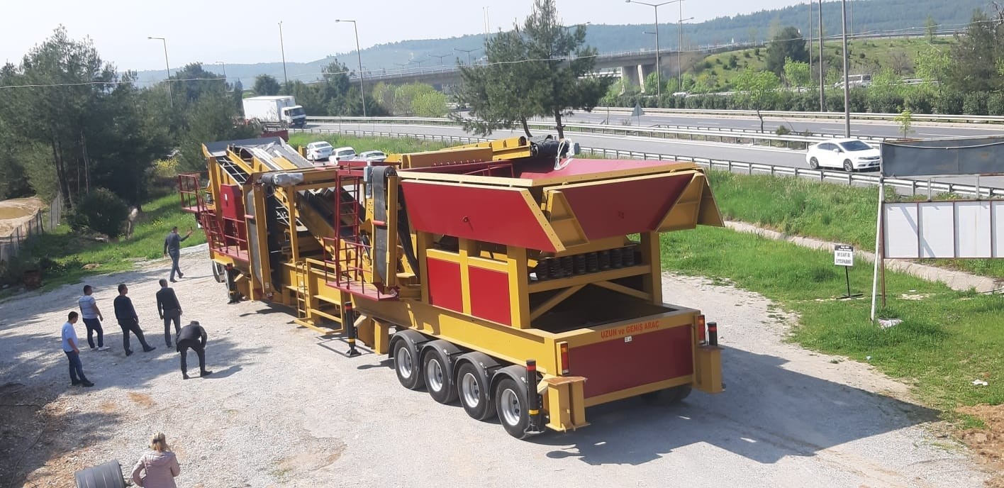 Mobile Crusher-Aggregate Crushing, Grinding and Screening Plant