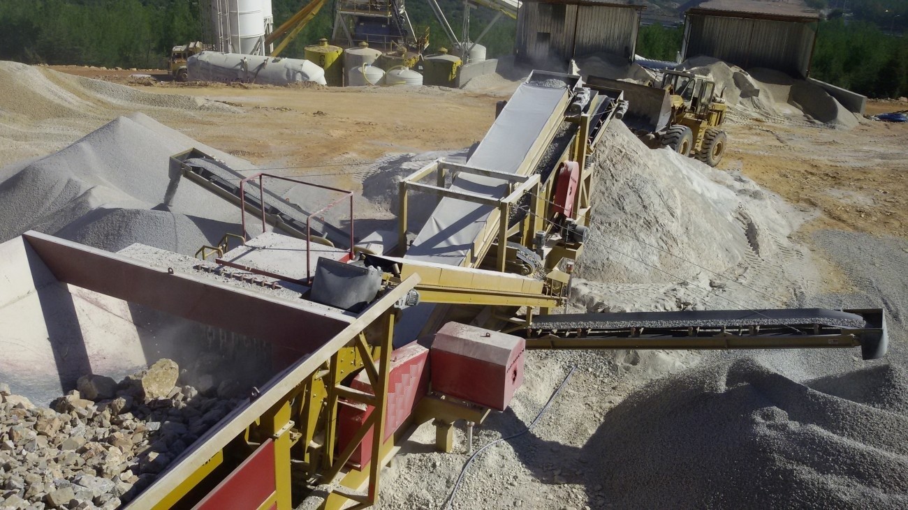 New Generation Portable Crusher Advertisements