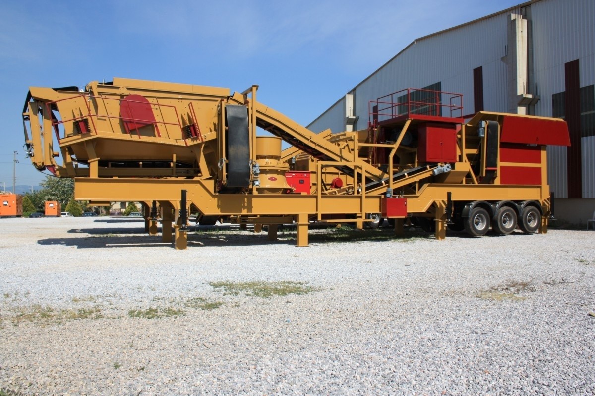 New Generation Portable Hard Stone Crushing and Screening Plant Production